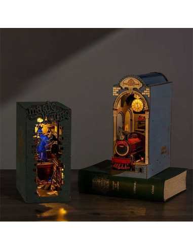 Maquette Magic House Book Nook - Rolife Maquette Magic House Book Nook - Rolife