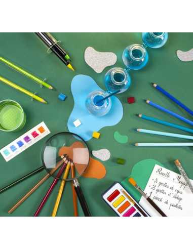 Crayons de couleur et cartes Nature... Crayons de couleur et cartes Nature...