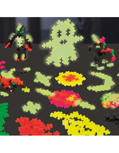 Plus Plus créations phosphorescentes... Plus Plus créations phosphorescentes...