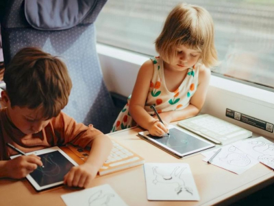 Quelle tablette à dessin choisir pour occuper les enfants en toute situation ?
